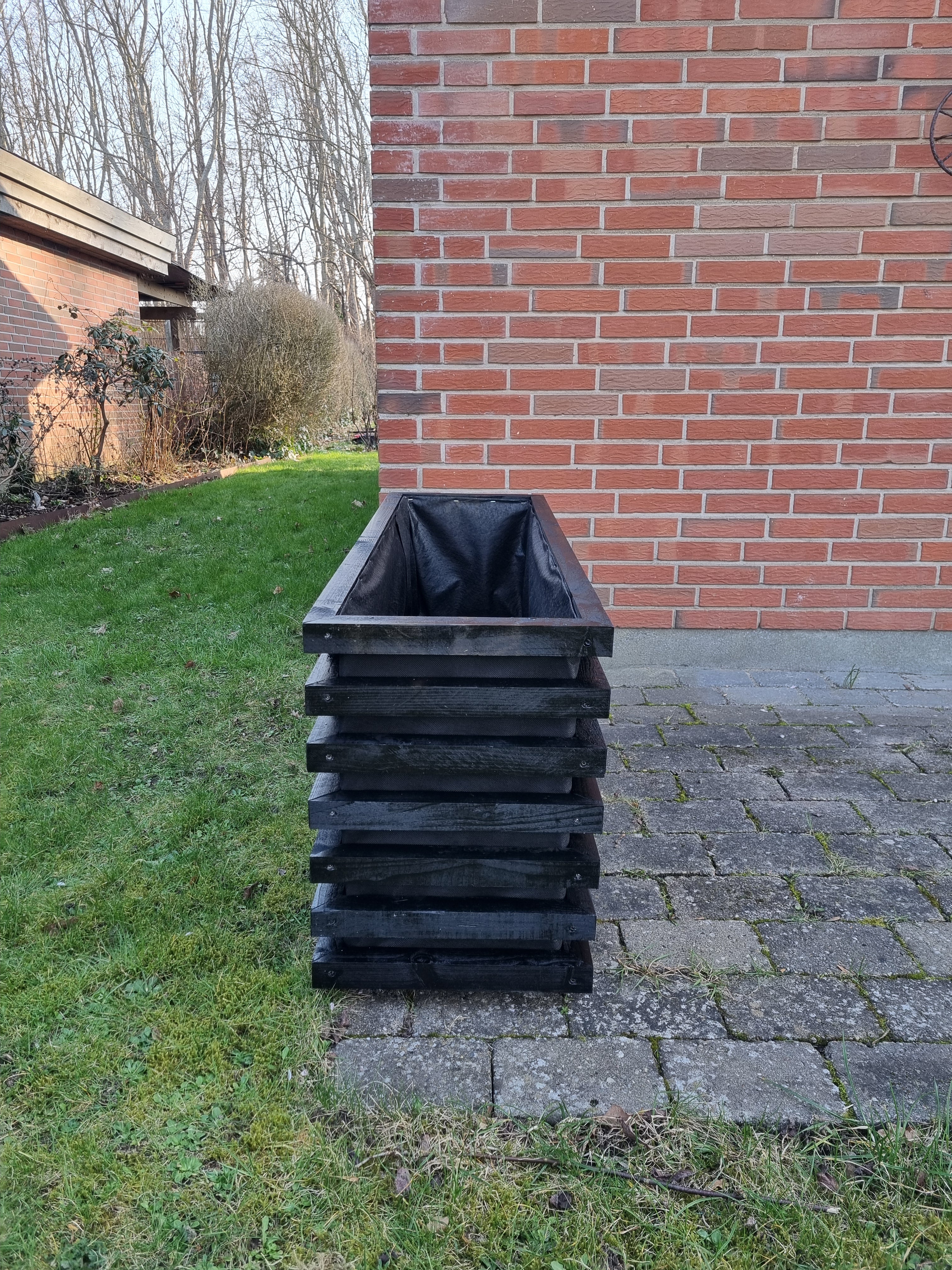 Snedkerlavet blomsterkasse i massivt træ - Fås i 3 farver - 120 x 37 x 49 cm