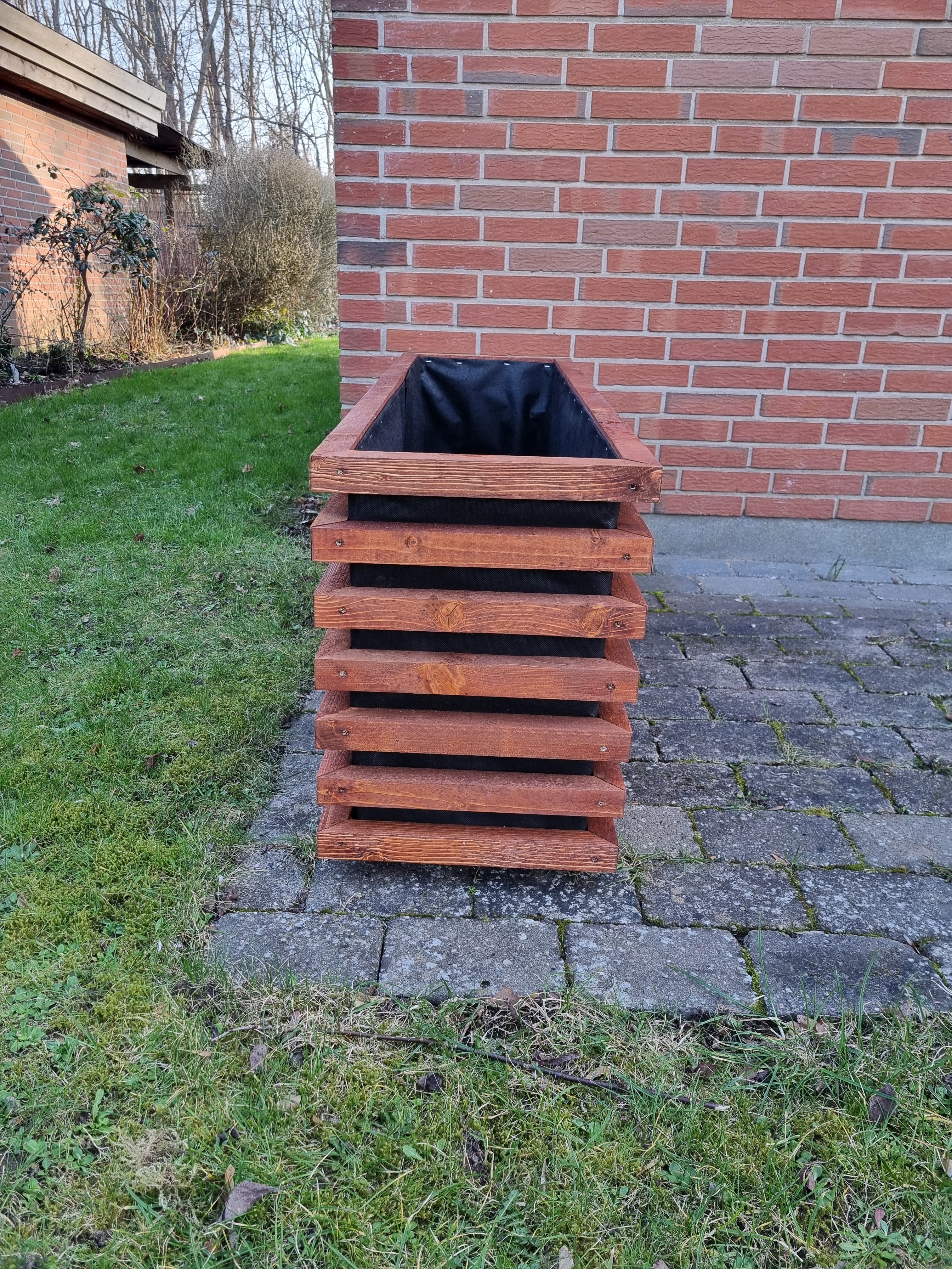 Snedkerlavet blomsterkasse i massivt træ - Fås i 3 farver - 120 x 37 x 49 cm