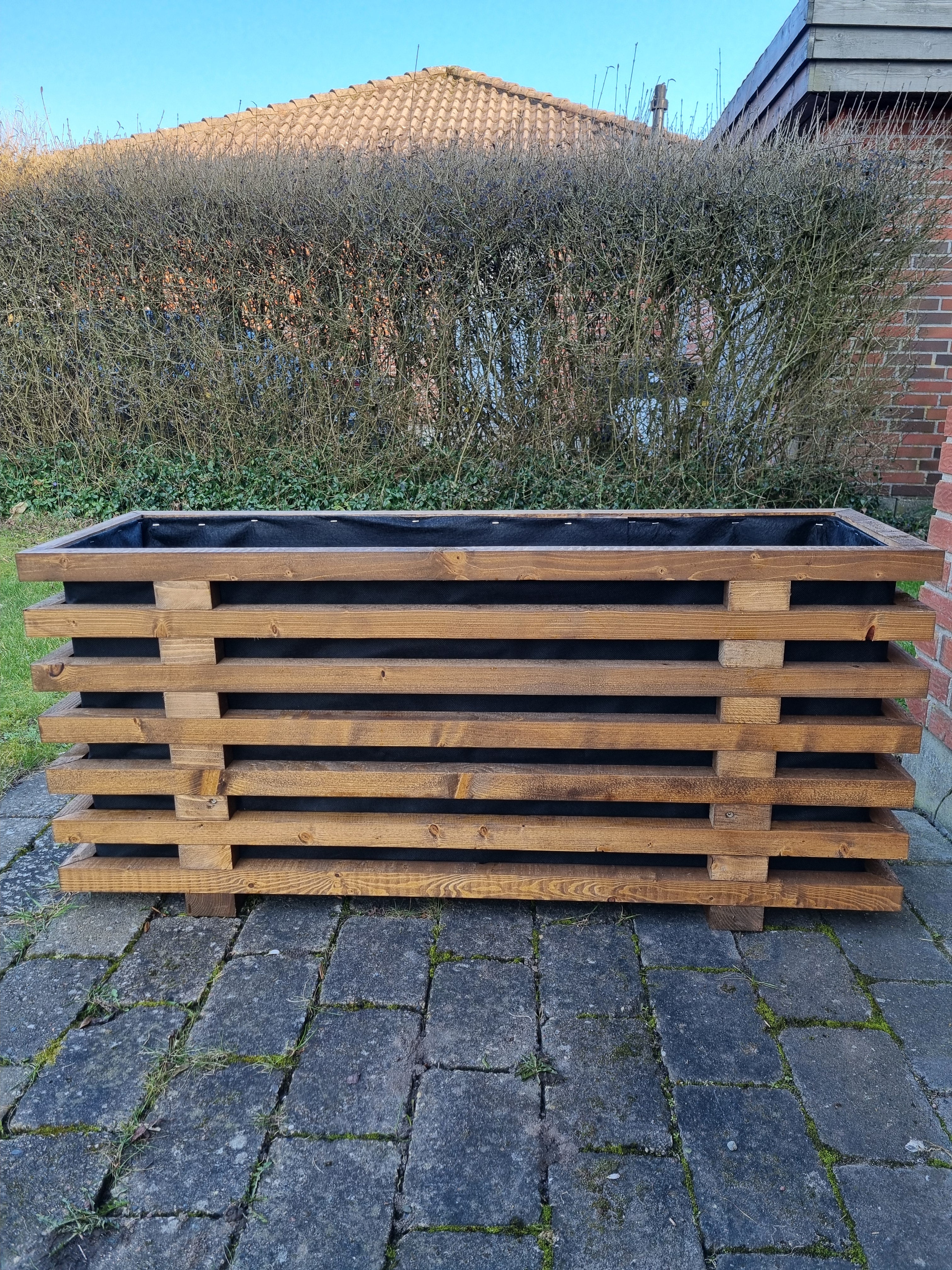 Snedkerlavet blomsterkasse i massivt træ - Fås i 3 farver - 120 x 37 x 49 cm