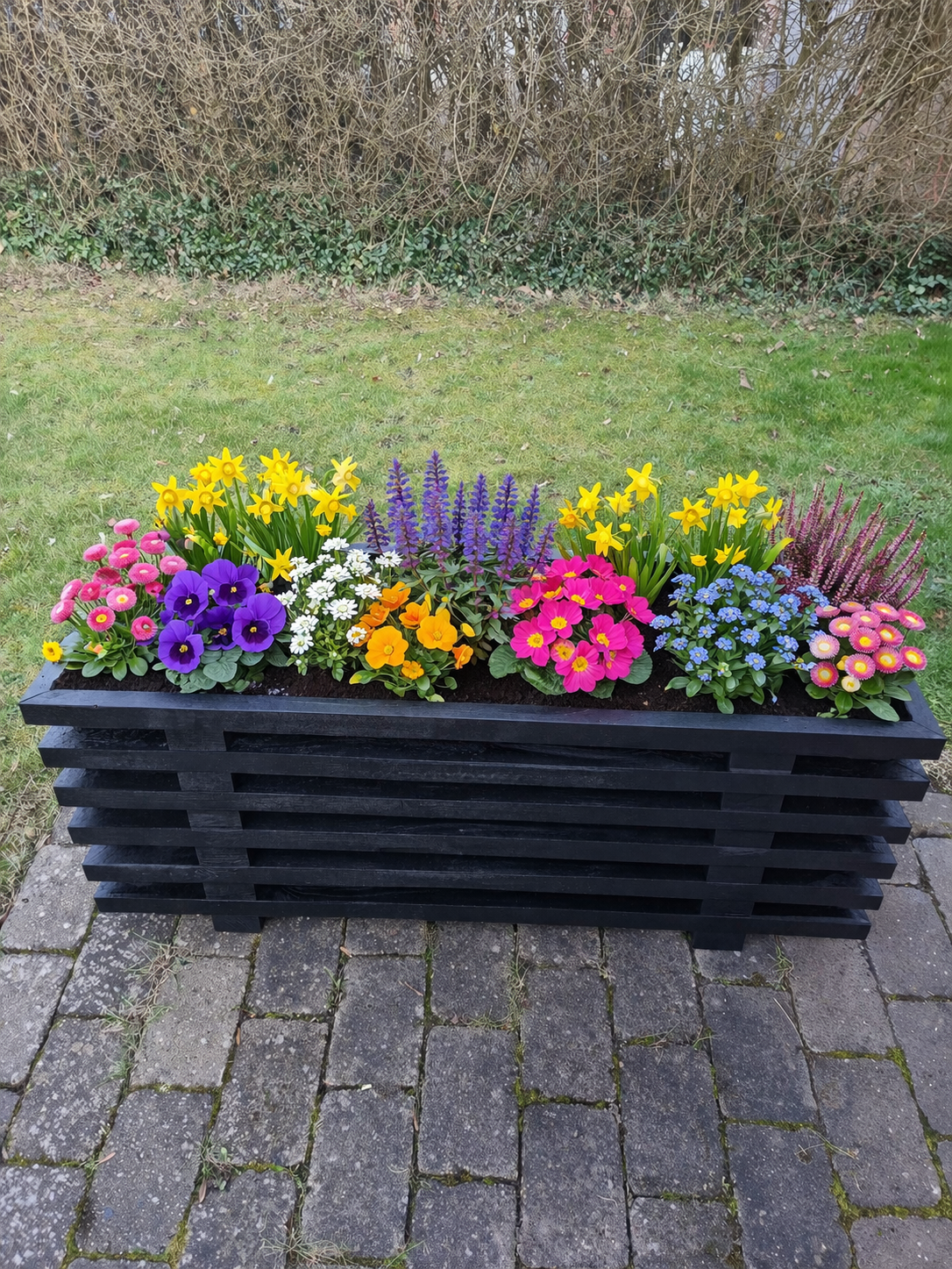 Snedkerlavet blomsterkasse i massivt træ - Fås i 3 farver - 120 x 37 x 49 cm