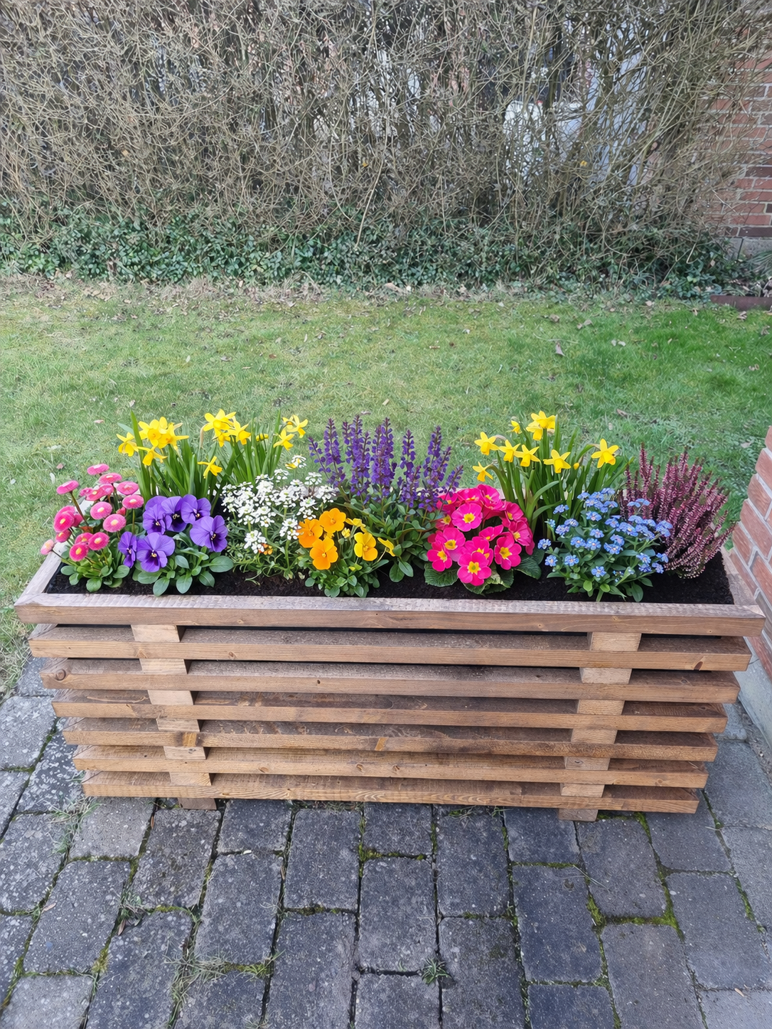 Snedkerlavet blomsterkasse i massivt træ - Fås i 3 farver - 120 x 37 x 49 cm