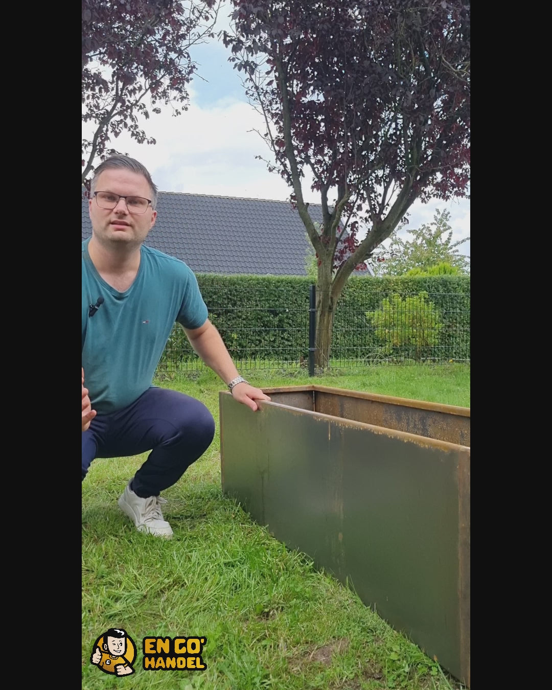 Indlæs video: Video med forklaring om højbede, blomsterkasser og plantekasser lavet i cortenstål.